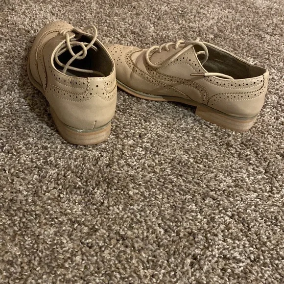 Women’s wingtip shoes - Picture 4 of 6